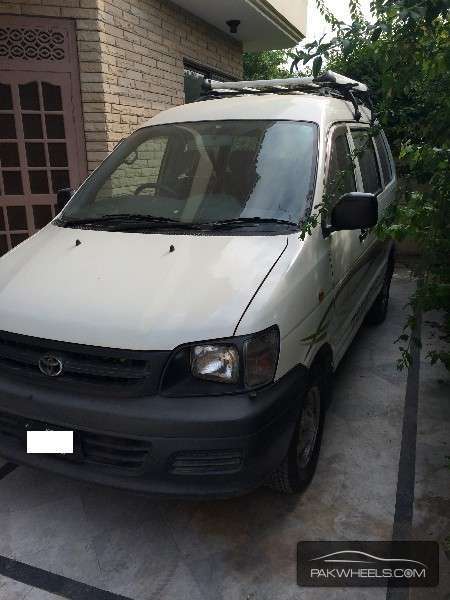 Toyota Town Ace 2000 for Sale in Islamabad Image-1