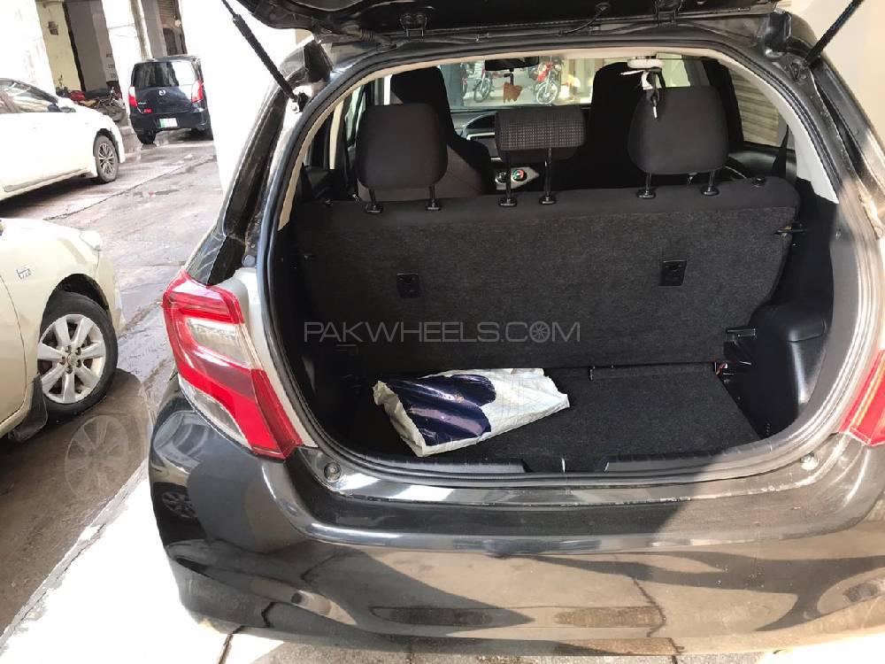 Toyota Vitz 2015 for Sale in Gujranwala Toyota Vitz 2015 for Sale in Gujranwala Image-2