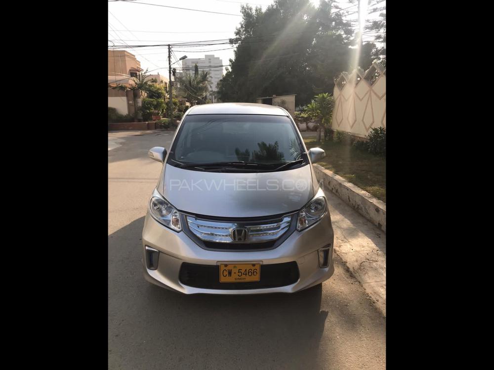 Honda Freed 2013 for Sale in Karachi Honda Freed 2013 for Sale in Karachi Image-4