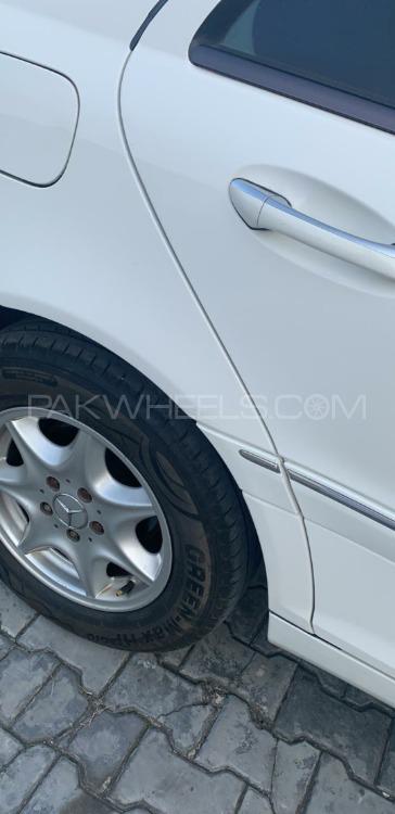 Mercedes Benz 200 D 2002 for Sale in Mardan Mercedes Benz 200 D 2002 for Sale in Mardan Image-4