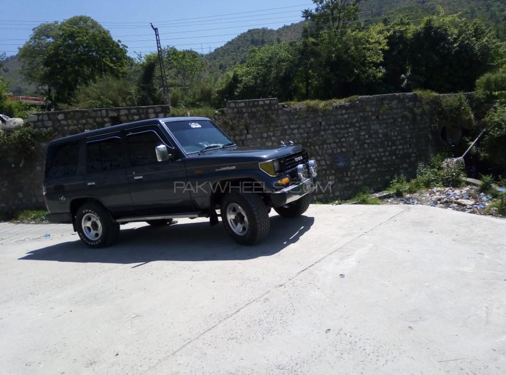 ٹویوٹا لینڈ کروزر 1992 for Sale in اسلام آباد ٹویوٹا لینڈ کروزر 1992 for Sale in اسلام آباد Image-2