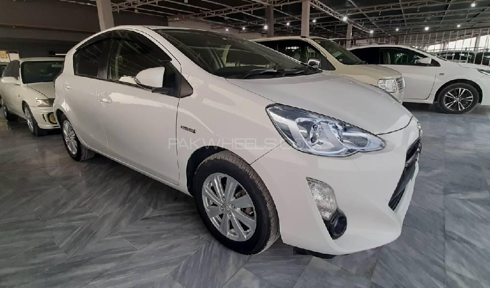 Toyota Aqua 2015 for Sale in Peshawar Toyota Aqua 2015 for Sale in Peshawar Image-5