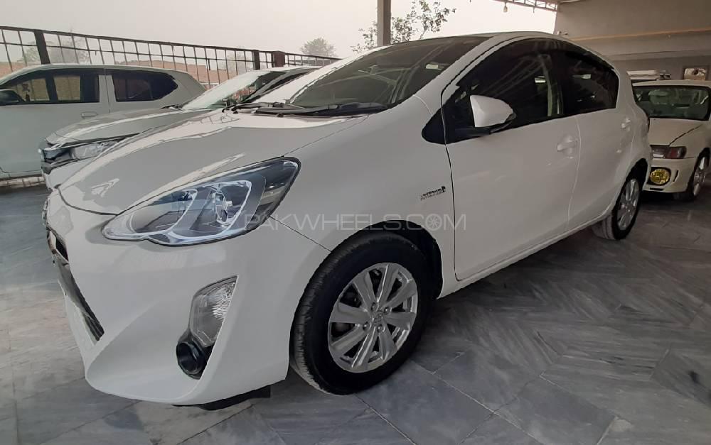Toyota Aqua 2015 for Sale in Peshawar Toyota Aqua 2015 for Sale in Peshawar Image-2