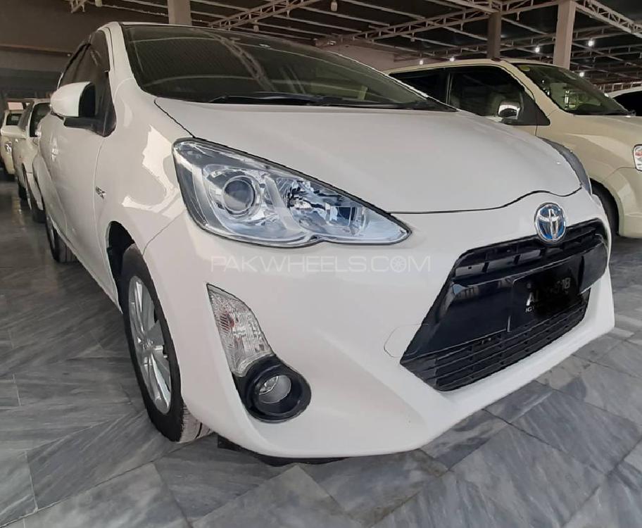 Toyota Aqua 2015 for Sale in Peshawar Toyota Aqua 2015 for Sale in Peshawar Image-10