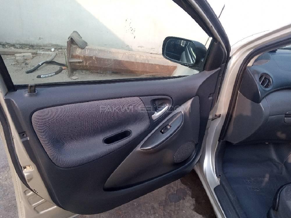 Toyota Vitz 2004 for Sale in Mardan Toyota Vitz 2004 for Sale in Mardan Image-13