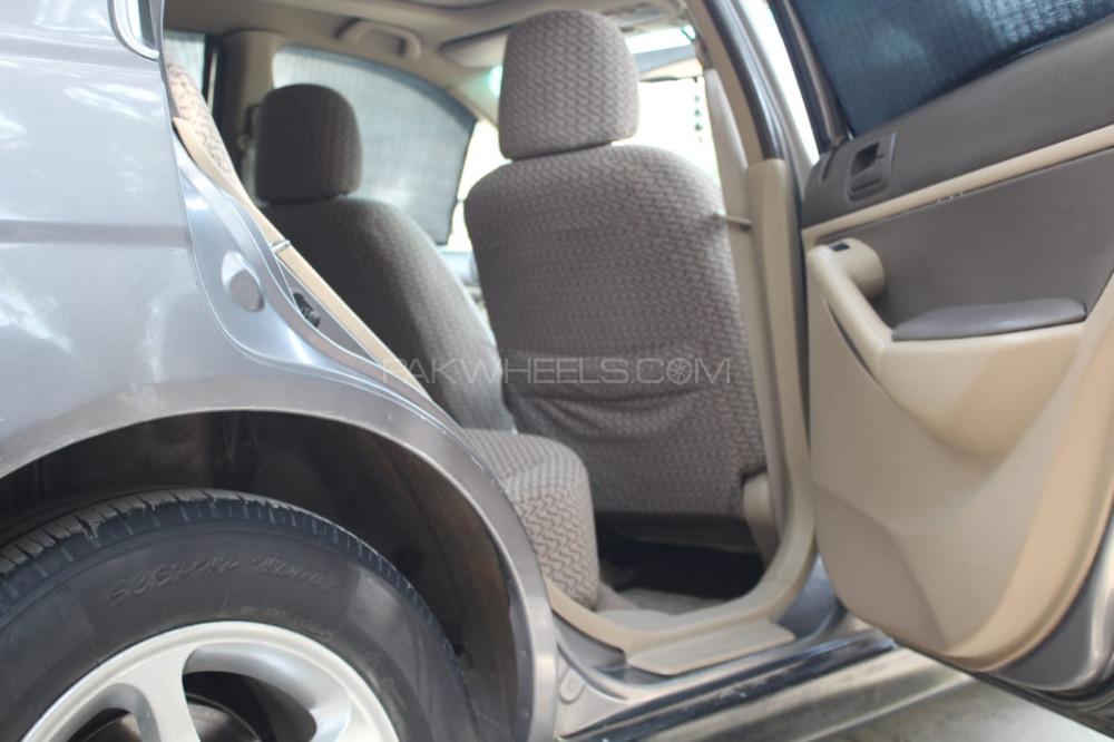 Honda Civic 2004 for Sale in Peshawar Honda Civic 2004 for Sale in Peshawar Image-4