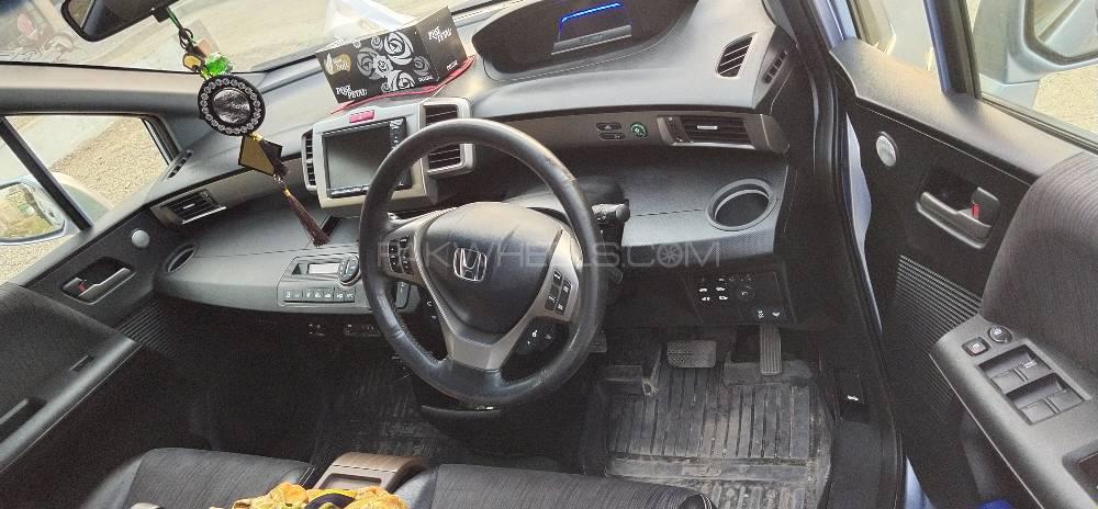 Honda Freed 2017 for Sale in Attock Honda Freed 2017 for Sale in Attock Image-2