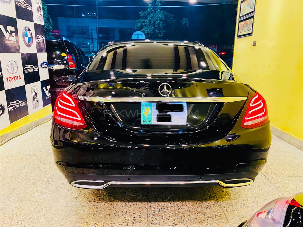 Mercedes Benz C Class 2016 for Sale in Lahore Mercedes Benz C Class 2016 for Sale in Lahore Image-4