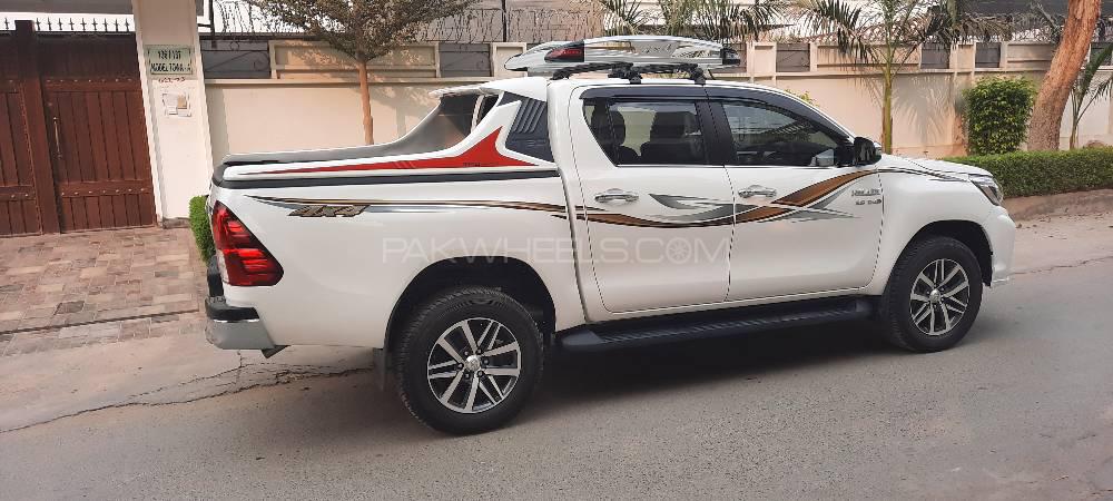 Toyota Hilux 2020 for Sale in Rahim Yar Khan Image-1