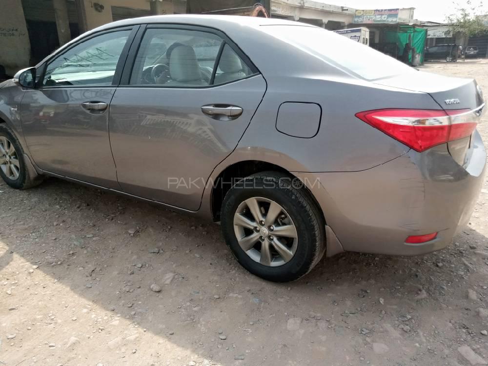 Toyota Corolla 2016 for Sale in Peshawar Image-1