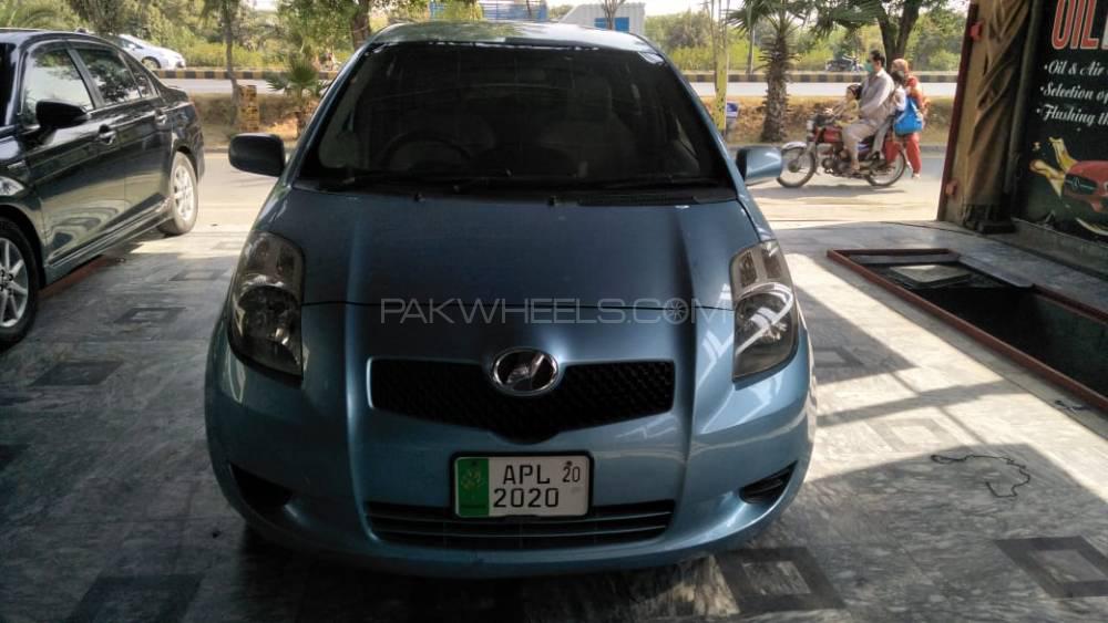 Toyota Vitz 2006 for Sale in Lahore Image-1