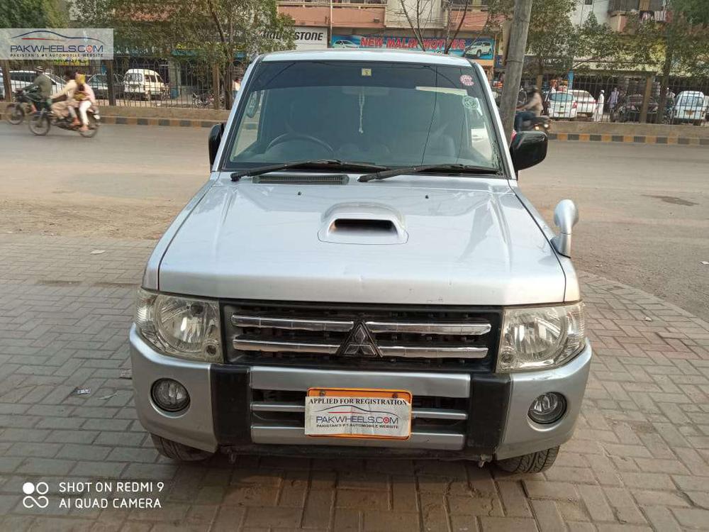 Mitsubishi Pajero Mini 2011 for Sale in Karachi Image-1