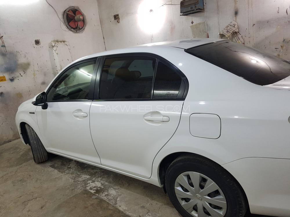 Toyota Corolla Axio 2014 for Sale in Nowshera Image-1