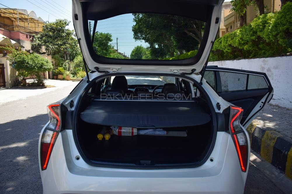 Toyota Prius 2015 for Sale in Rawalpindi Toyota Prius 2015 for Sale in Rawalpindi Image-7