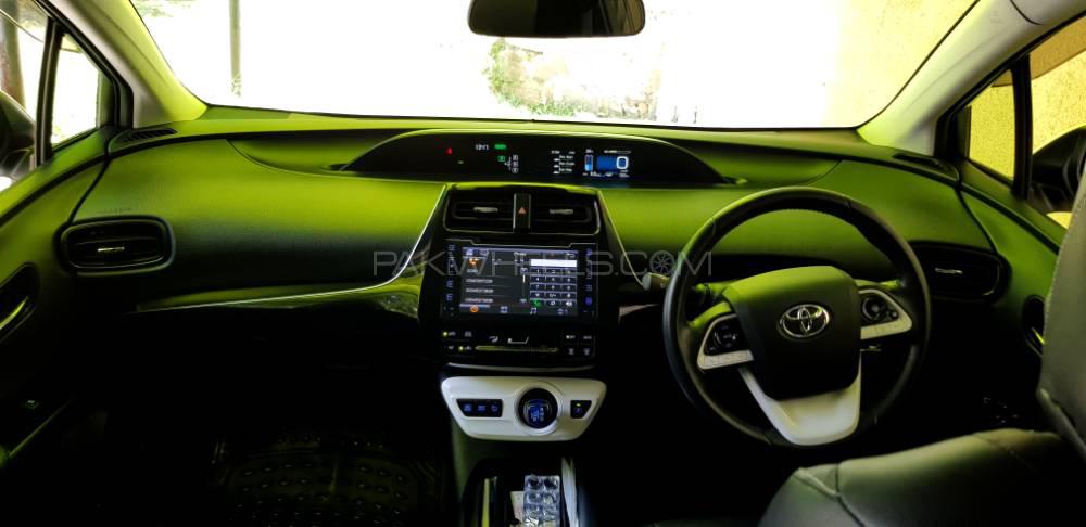 Toyota Prius 2015 for Sale in Rawalpindi Toyota Prius 2015 for Sale in Rawalpindi Image-11