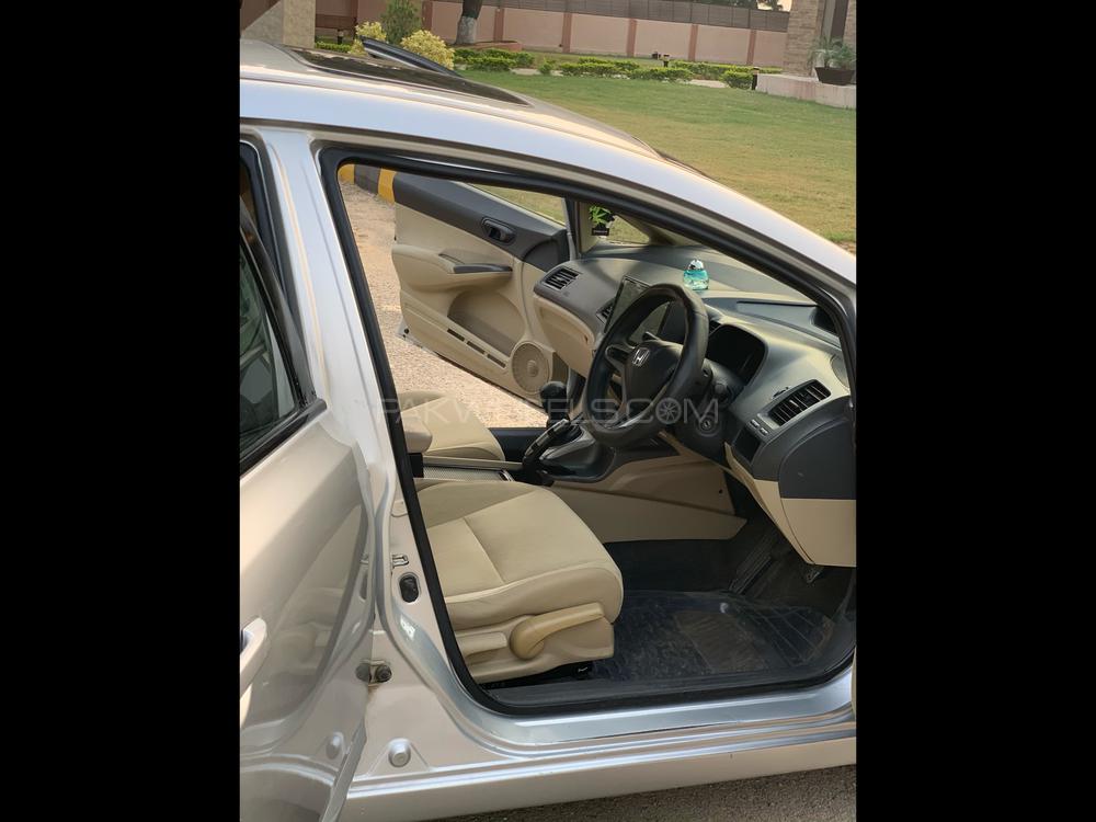 Honda Civic 2010 for Sale in Karachi Honda Civic 2010 for Sale in Karachi Image-6