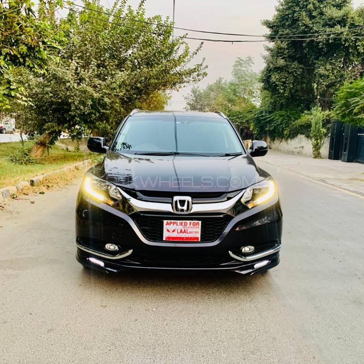 Honda Vezel 2015 for Sale in Lahore Honda Vezel 2015 for Sale in Lahore Image-3