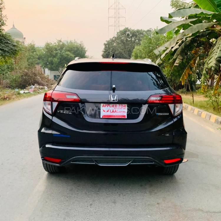 Honda Vezel 2015 for Sale in Lahore Honda Vezel 2015 for Sale in Lahore Image-2