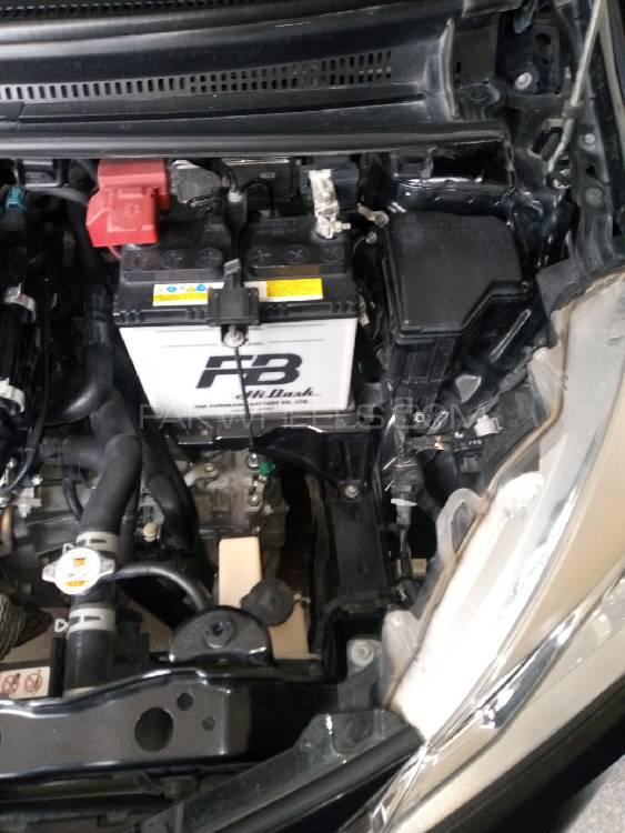 Toyota Vitz 2017 for Sale in Mirpur A.K. Image-1