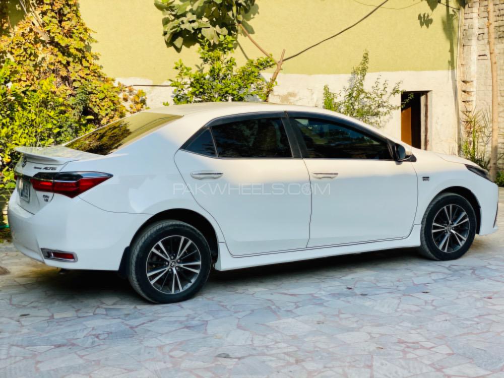 Toyota Corolla 2018 for Sale in Peshawar Toyota Corolla 2018 for Sale in Peshawar Image-6