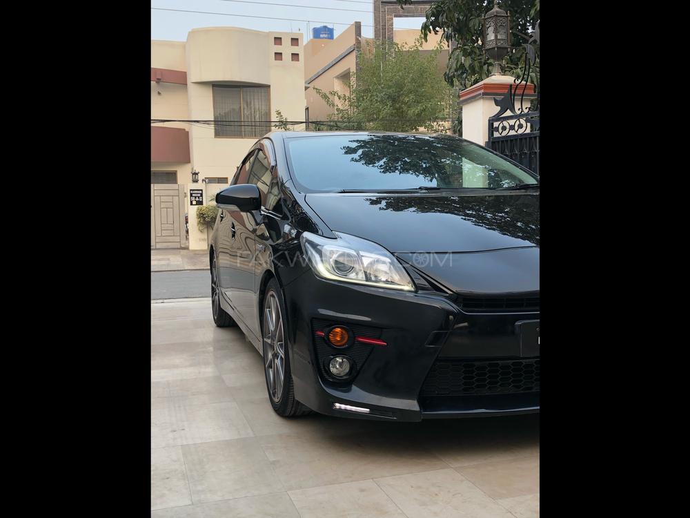 Toyota Prius 2014 for Sale in Lahore Image-1