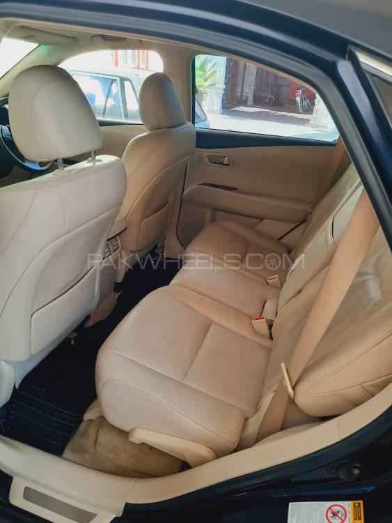لیکزس آر ایکس سیریز 2010 for Sale in لاہور لیکزس آر ایکس سیریز 2010 for Sale in لاہور Image-8