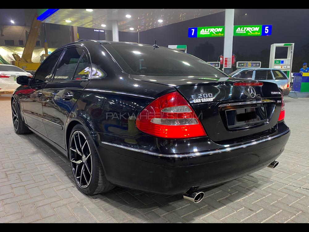 Mercedes Benz E Class 2006 for Sale in Peshawar Mercedes Benz E Class 2006 for Sale in Peshawar Image-3