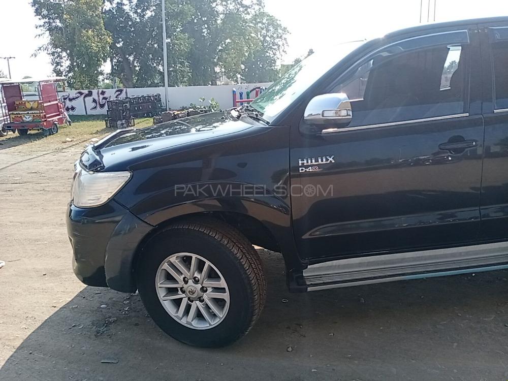 Toyota Hilux 2014 for Sale in Lahore Image-1