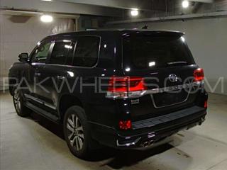Toyota Land Cruiser 2016 for Sale in Lahore Toyota Land Cruiser 2016 for Sale in Lahore Image-2
