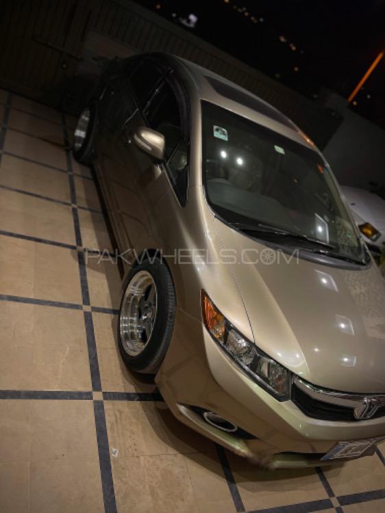 Honda Civic - 2014  Image-1