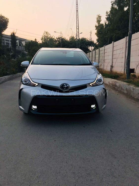 Toyota Prius Alpha 2017 for Sale in Islamabad Image-1
