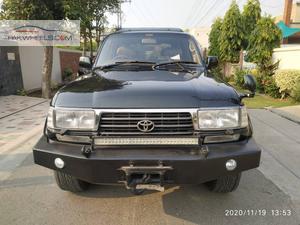 Slide_lexus-lx-series-lx470-1997-44244690
