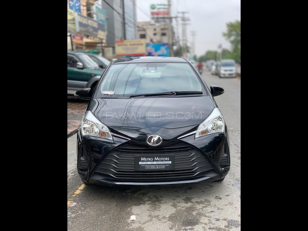 Toyota Vitz 2017 for Sale in Lahore Image-1