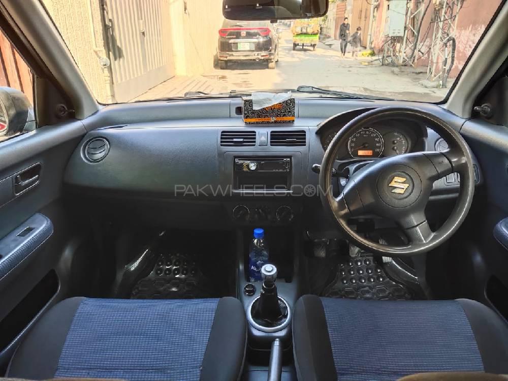 Suzuki Swift 2011 for Sale in Lahore Suzuki Swift 2011 for Sale in Lahore Image-6