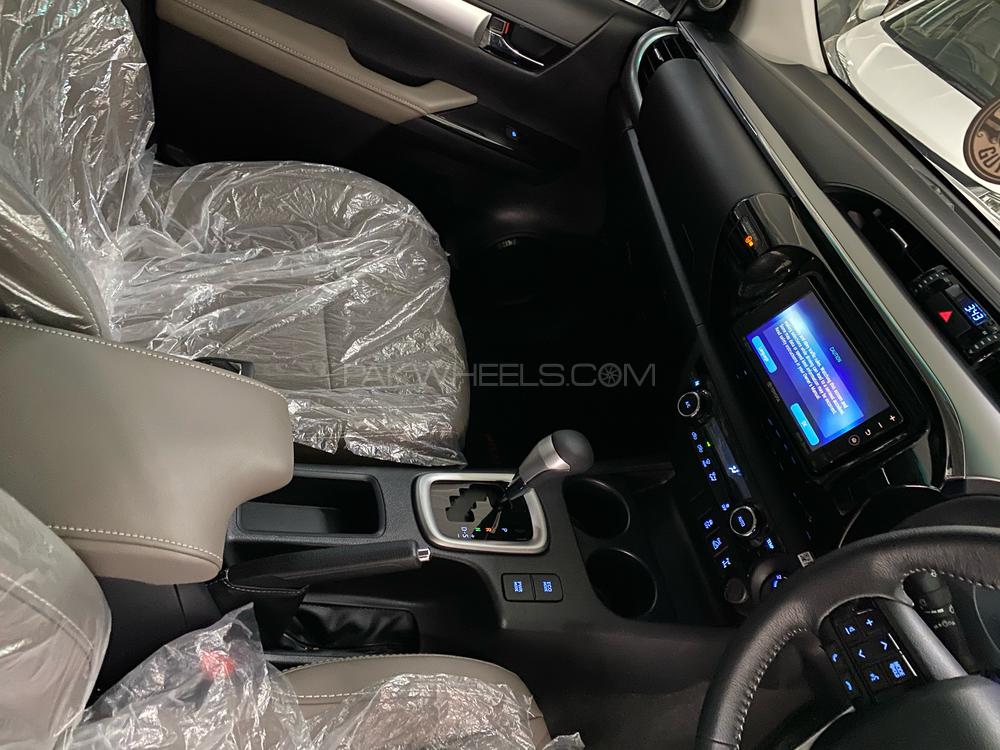 Toyota Hilux 2020 for Sale in Peshawar Toyota Hilux 2020 for Sale in Peshawar Image-8