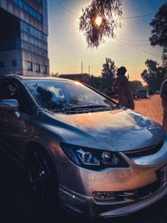 Honda Civic - 2010  Honda Civic - 2010  Image-2