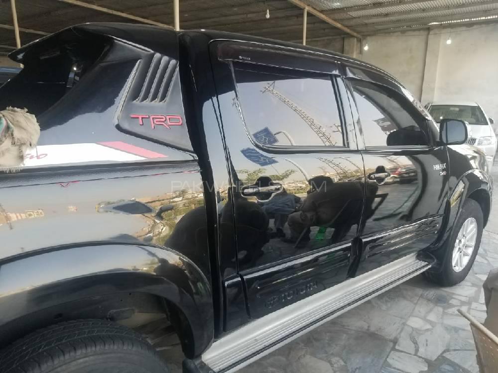 Toyota Hilux 2015 for Sale in Mardan Toyota Hilux 2015 for Sale in Mardan Image-6