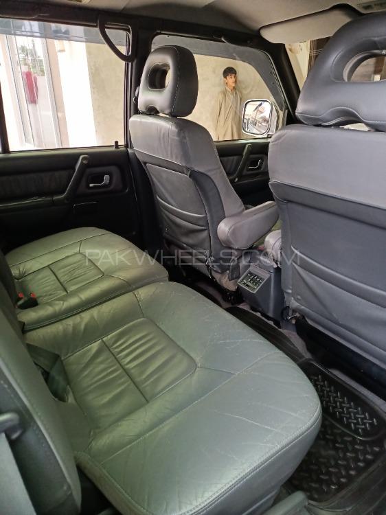Mitsubishi Pajero 1993 for Sale in Lahore Mitsubishi Pajero 1993 for Sale in Lahore Image-2