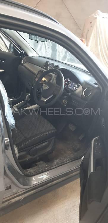 Suzuki Vitara 2018 for Sale in Karachi Suzuki Vitara 2018 for Sale in Karachi Image-3