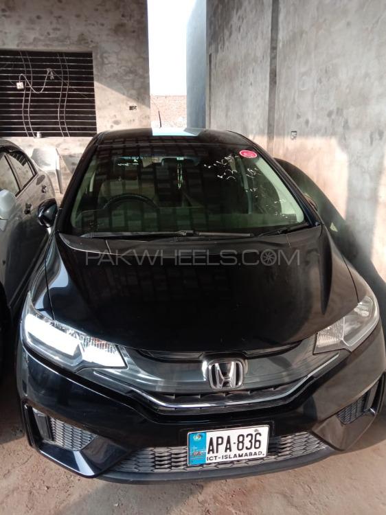 Honda Fit 2015 for Sale in Okara Honda Fit 2015 for Sale in Okara Image-2