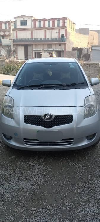 Toyota Vitz 2006 for Sale in Peshawar Image-1