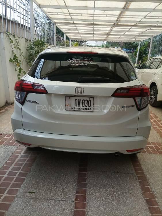 Honda Vezel 2014 for Sale in Islamabad Image-1