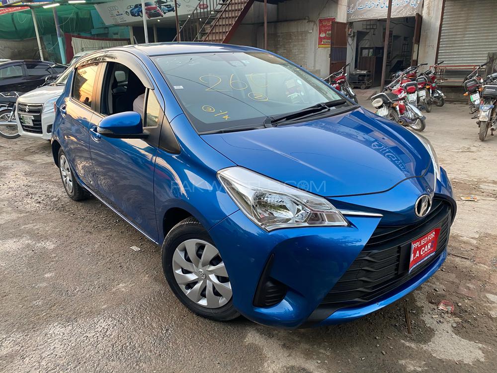 Toyota Vitz 2017 for Sale in Sahiwal Toyota Vitz 2017 for Sale in Sahiwal Image-4