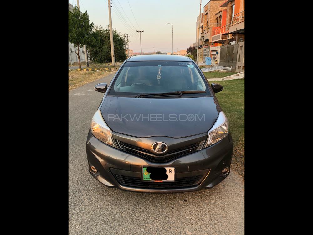 Toyota Vitz 2012 for Sale in Lahore Image-1