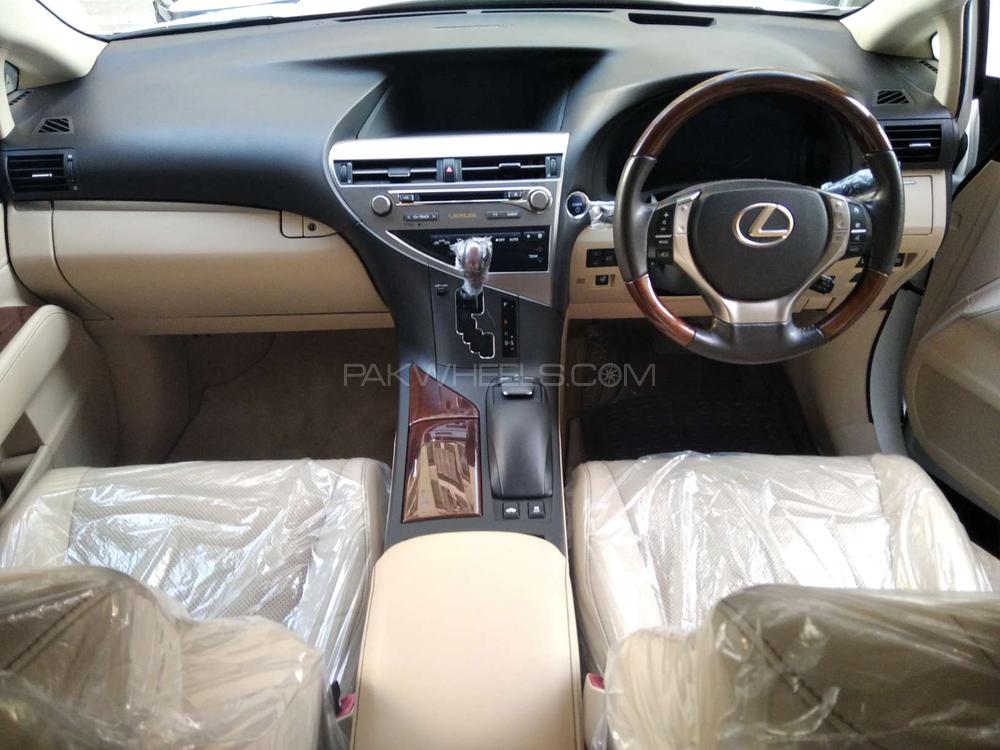 لیکزس آر ایکس سیریز 2012 for Sale in کراچی لیکزس آر ایکس سیریز 2012 for Sale in کراچی Image-5