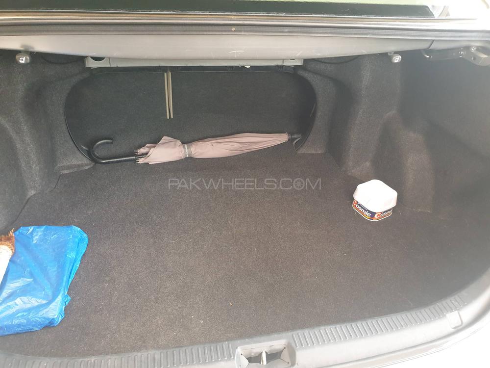 Toyota Camry 2007 for Sale in Lahore Toyota Camry 2007 for Sale in Lahore Image-11