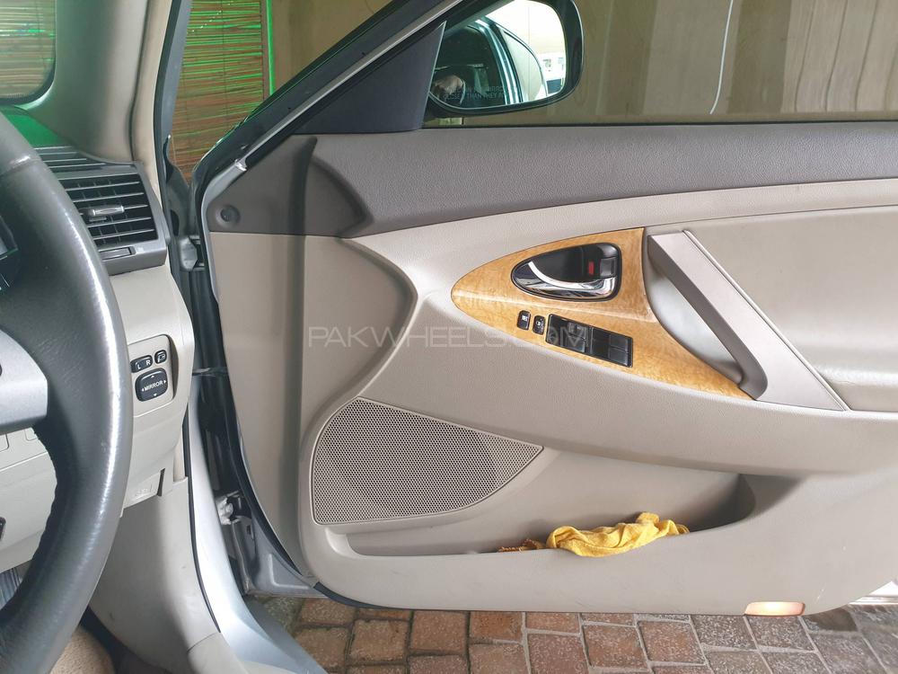 Toyota Camry 2007 for Sale in Lahore Toyota Camry 2007 for Sale in Lahore Image-9