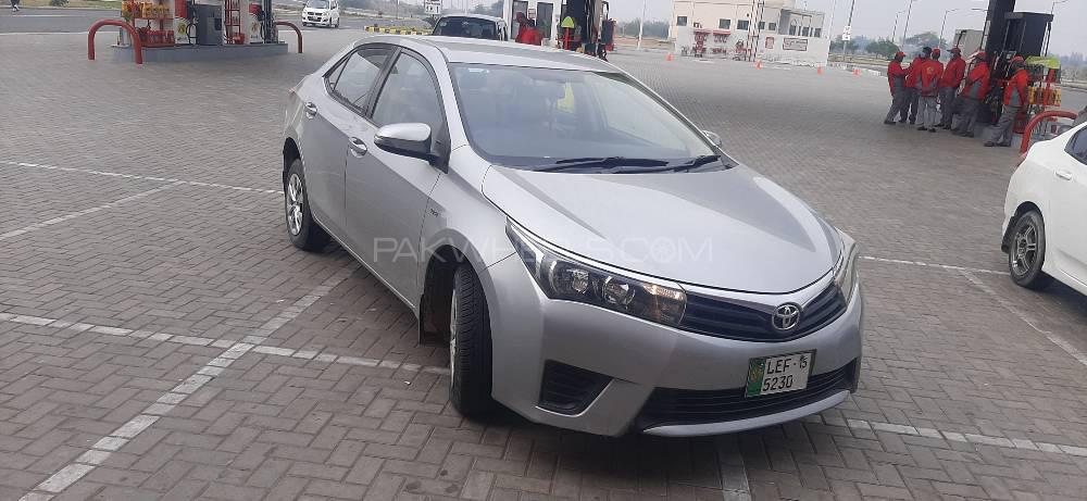 Toyota Corolla 2015 for Sale in Lahore Image-1