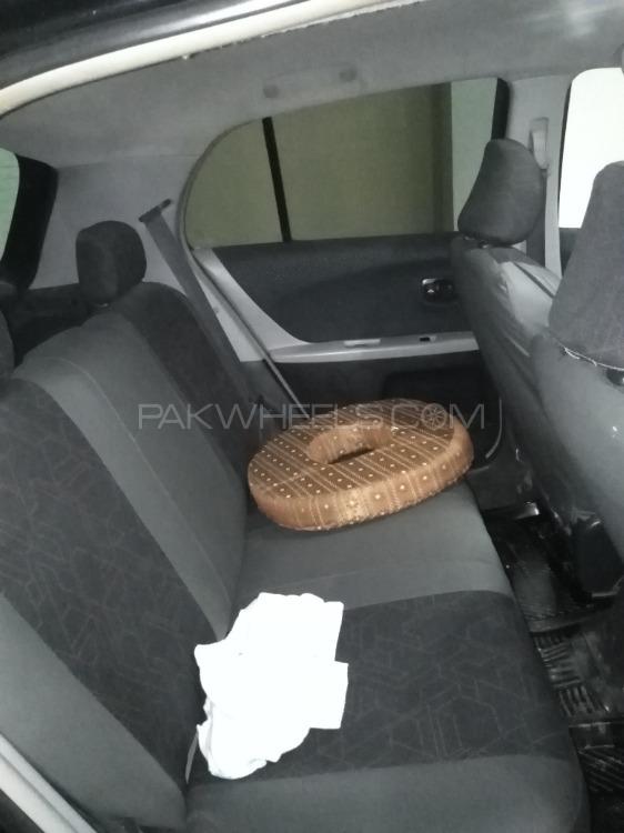 Toyota Vitz 2005 for Sale in Peshawar Toyota Vitz 2005 for Sale in Peshawar Image-5