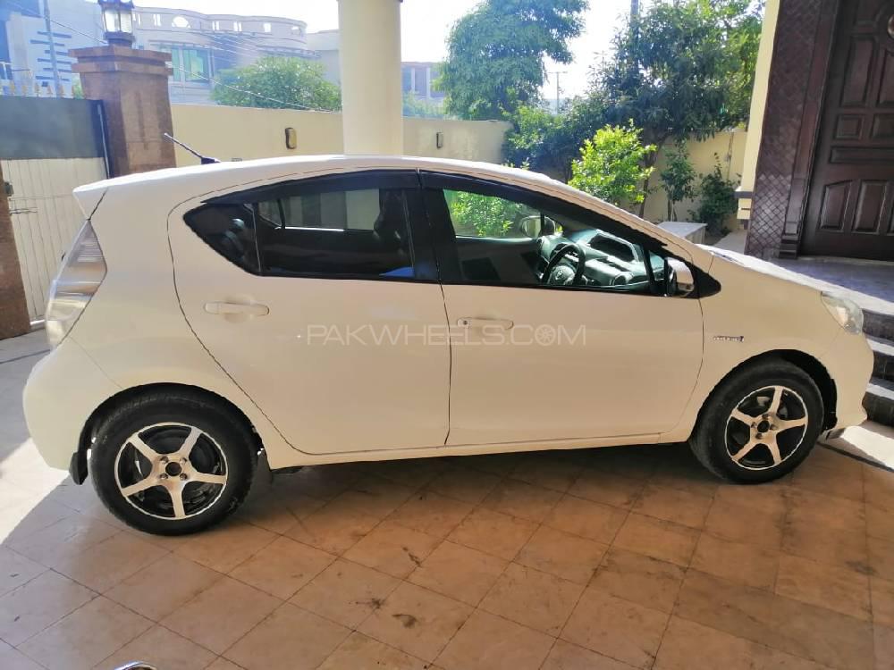 Toyota Aqua 2014 for Sale in Lahore Toyota Aqua 2014 for Sale in Lahore Image-11